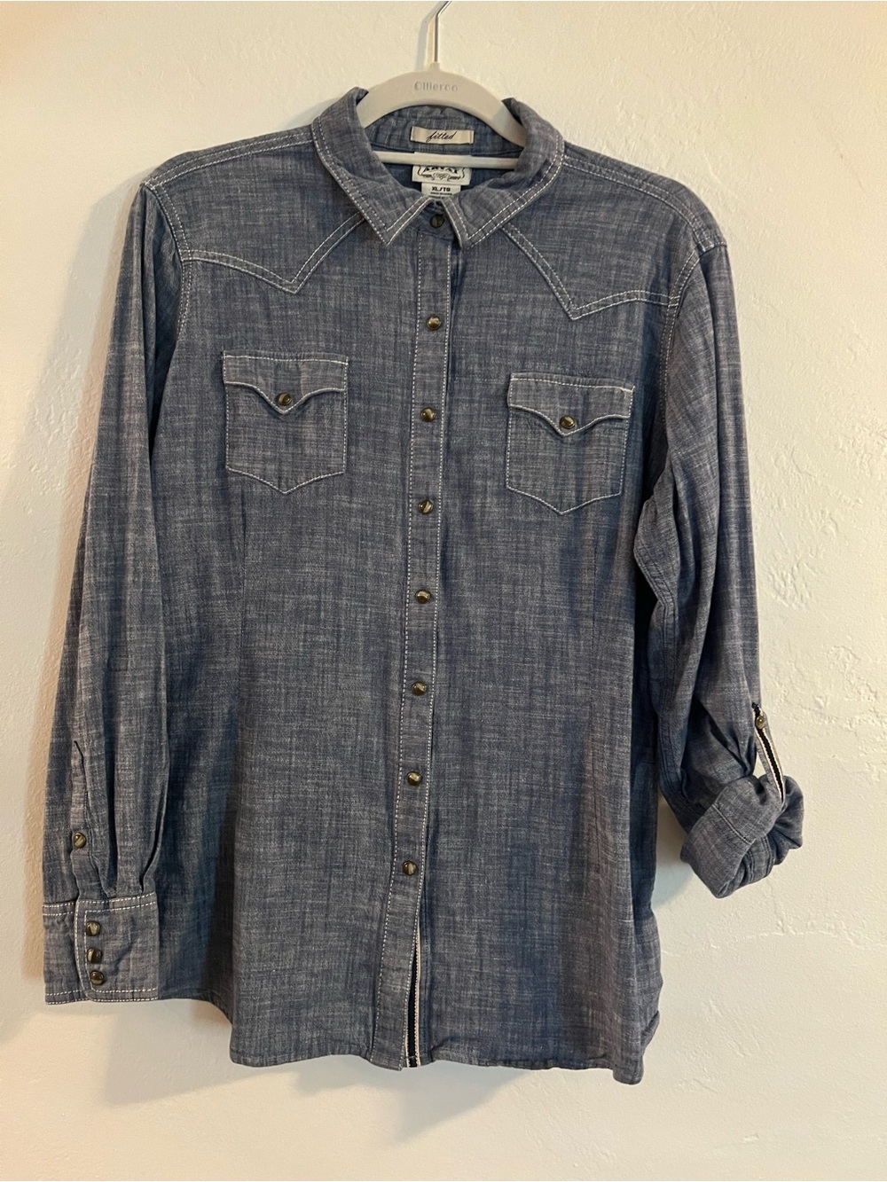 Women’s Ariat Button-Down Shirt in Indigo
